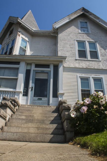 maplecroft-front-steps